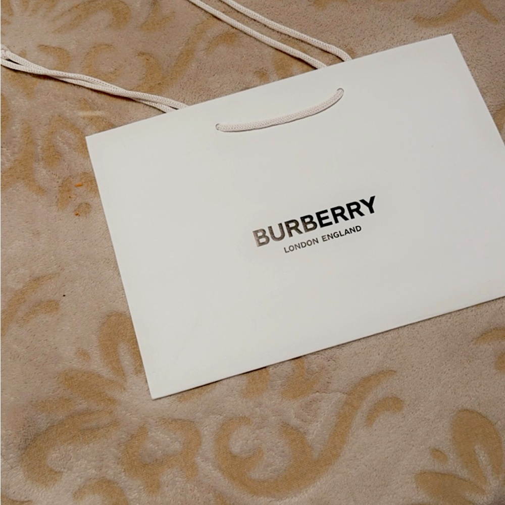 White medium size Burberry bag